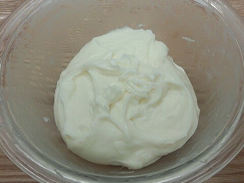 レンジで作るヨーグルトクリーム